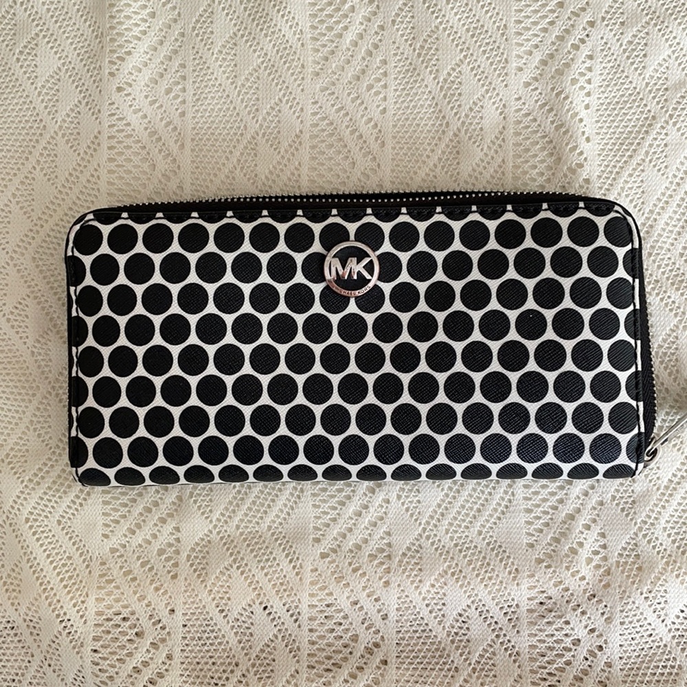 Michael Kors Polka Dot Wallet